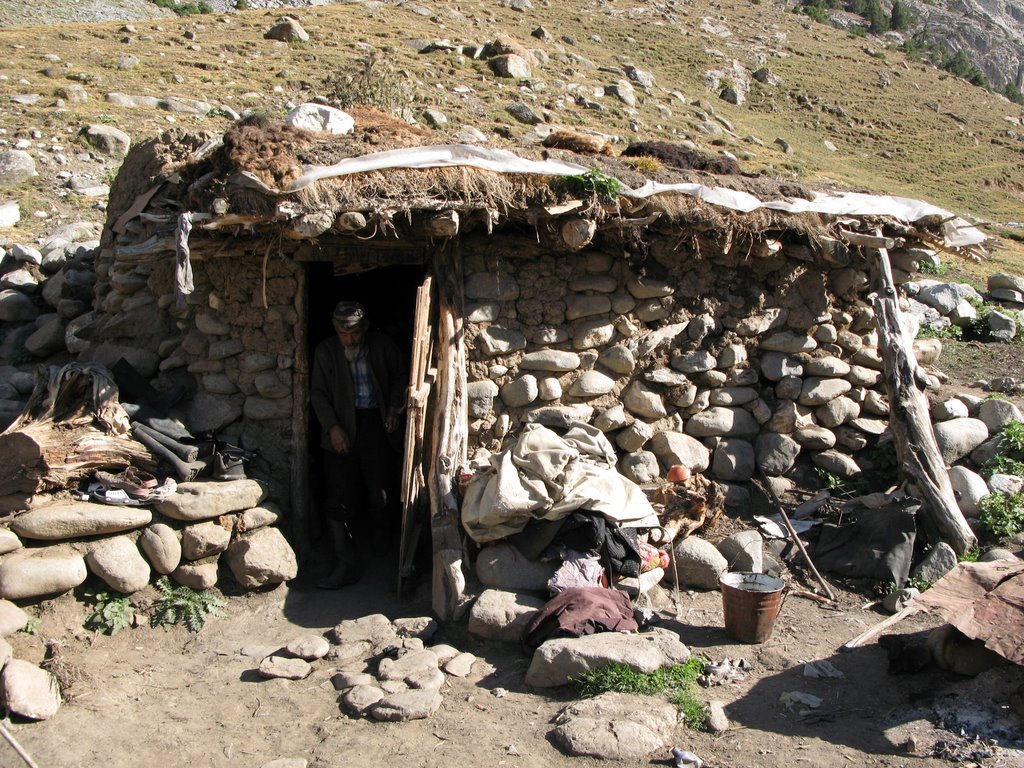 Dugoba, shepherds hut