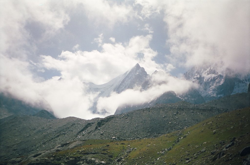 Shait peak & glacier (finite moraine)