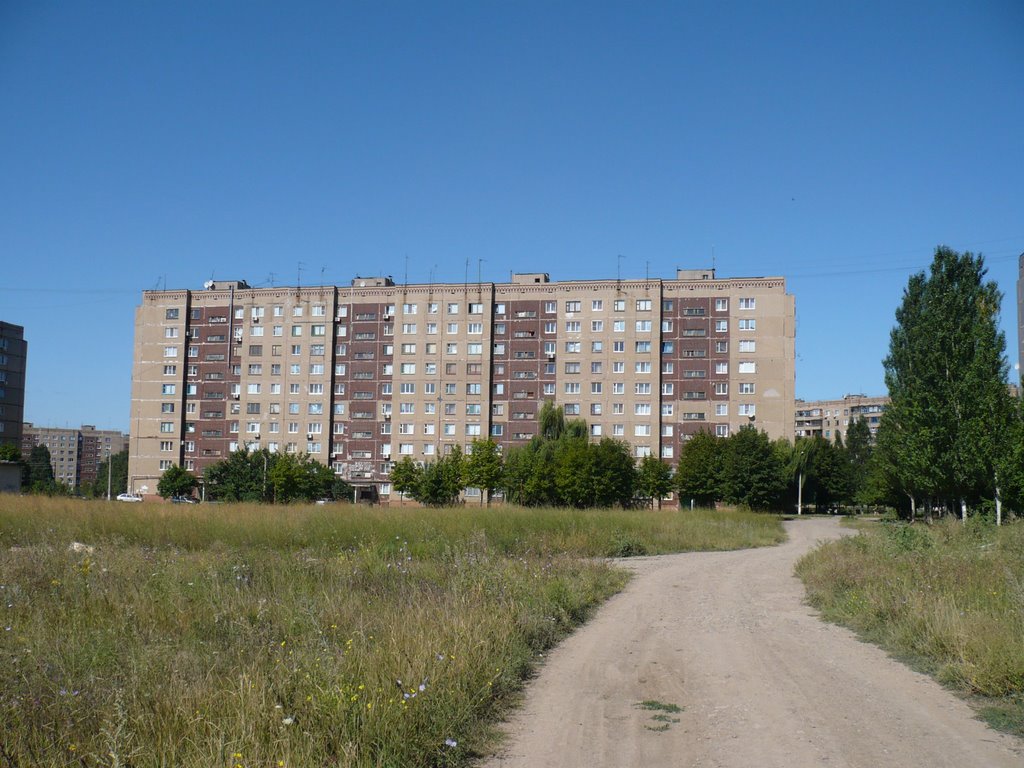 На окраине ЛАЗУРНОГО