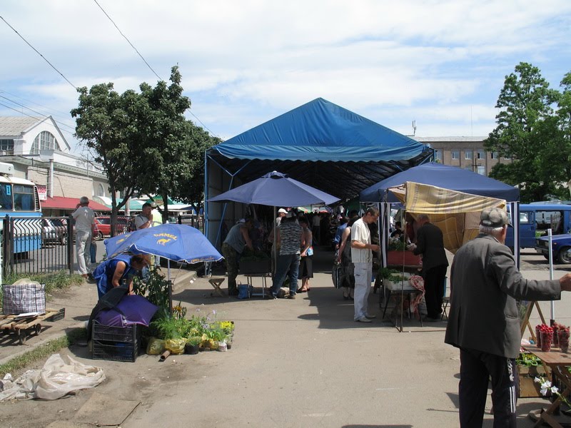 Стихийная "барахолка"