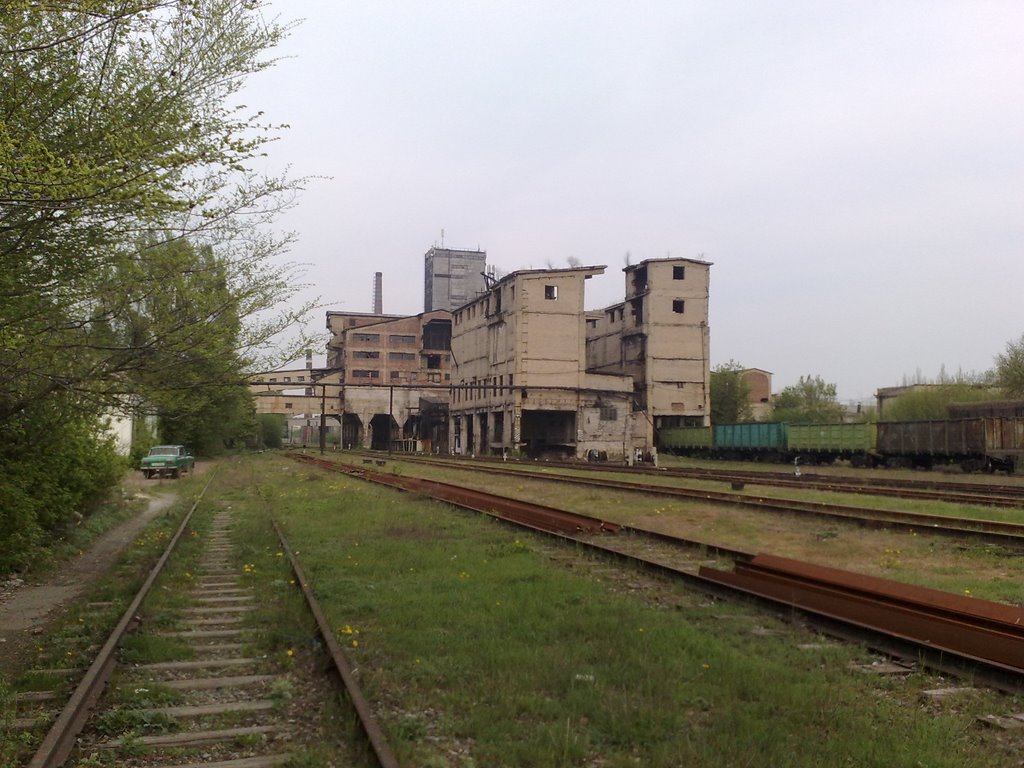 Возле шахты