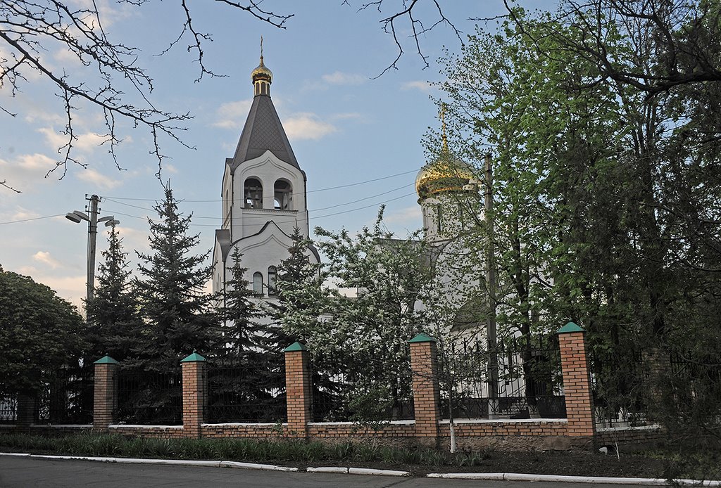 Храм