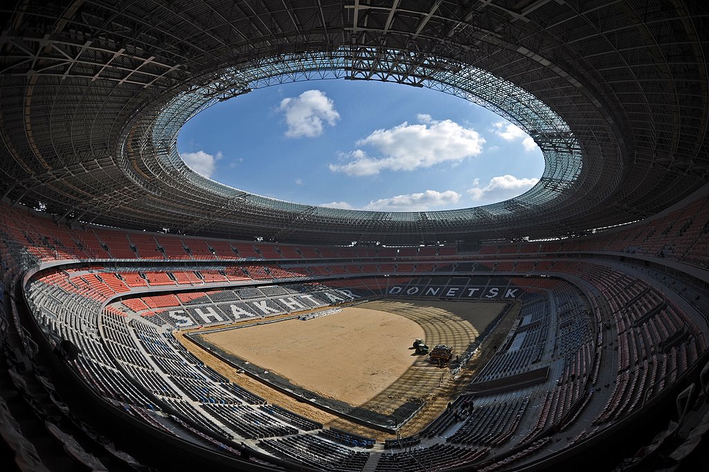 1.Donbass Arena 2009-03-16