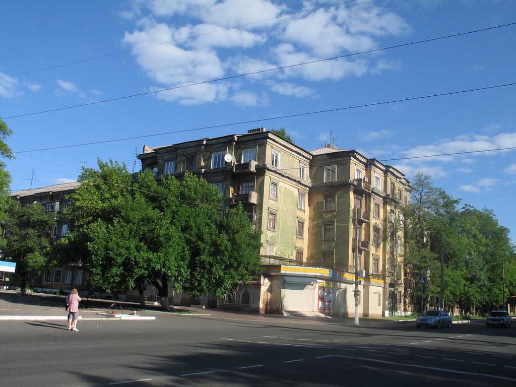 Главный фасад "Инкубатора"