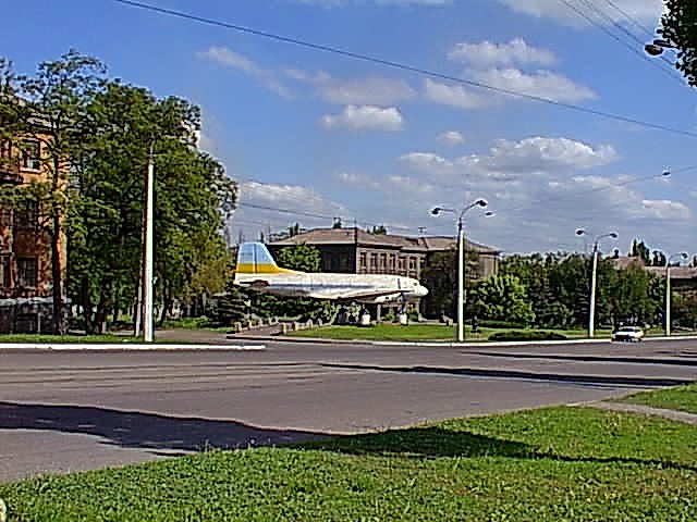 Самолёт на проспекте