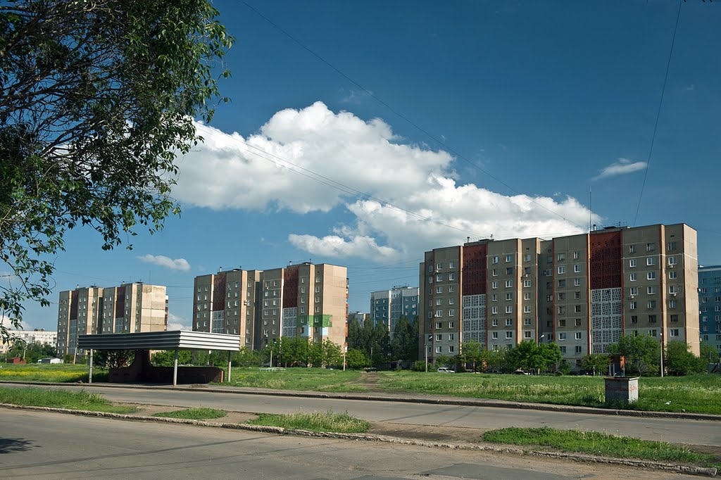 С улицы Островского на ул. Высоцкого нечетную сторону
