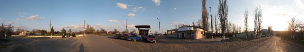 Центральная остановка (в-ю-з)