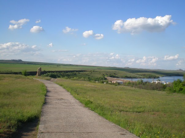 дорога к стэле