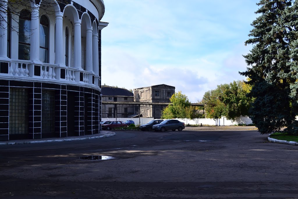 Возле АБК