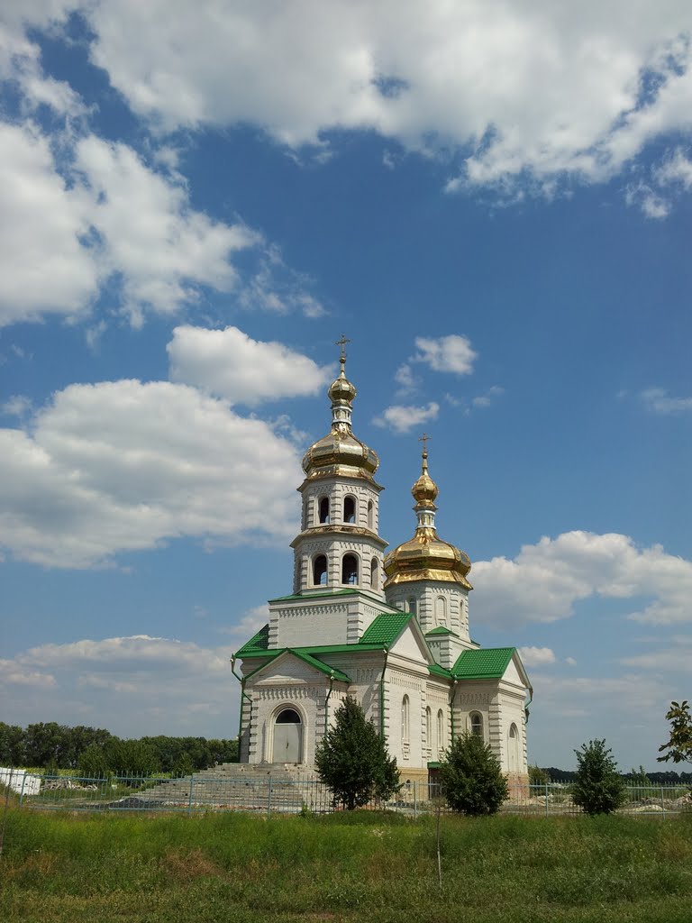 Строится церковь