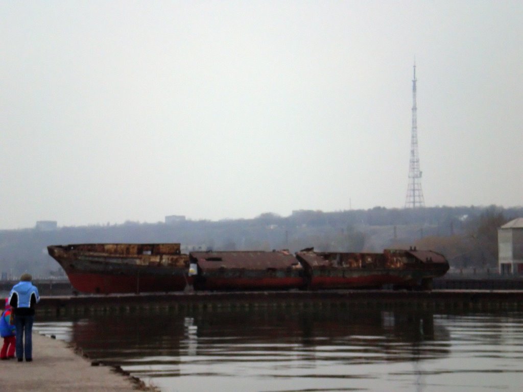 Старая баржа