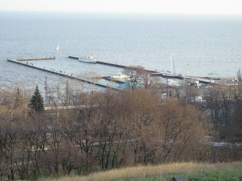 Яхт-клуб Азовсталь