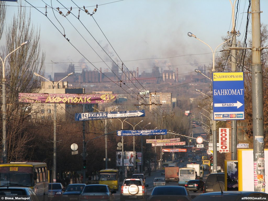 Вид на комбинат Ильича через проспект Металлургов