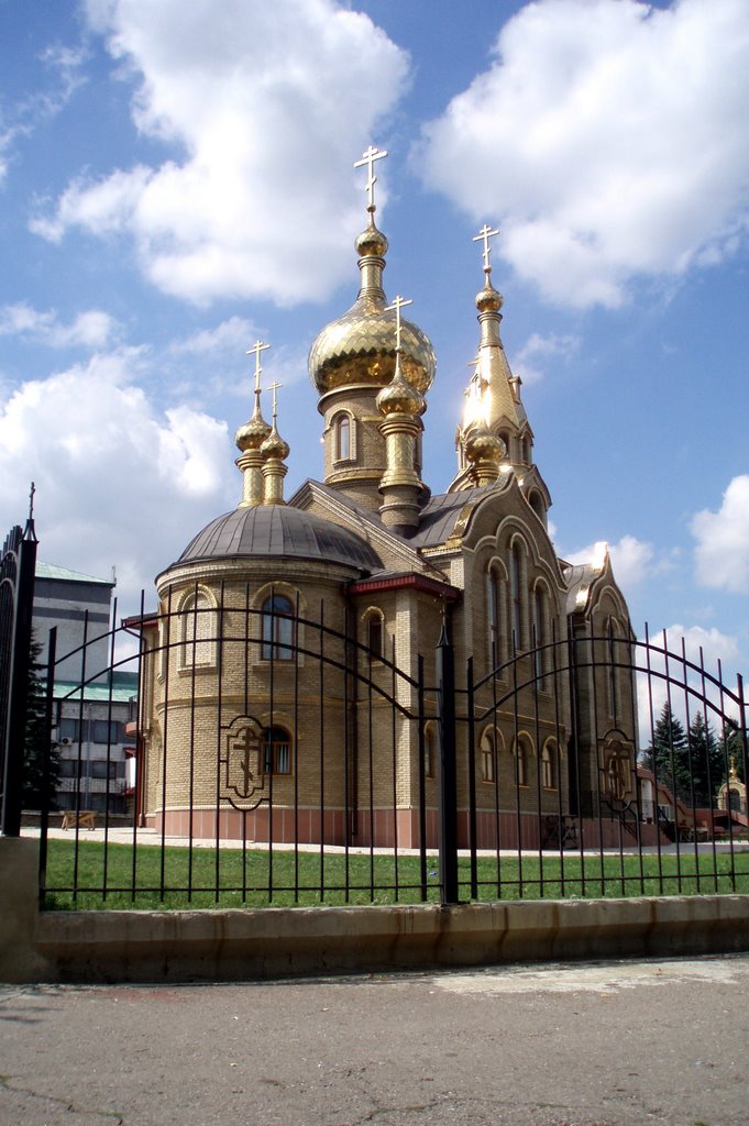 Храм в Марьинке. Вид с северо-востока.