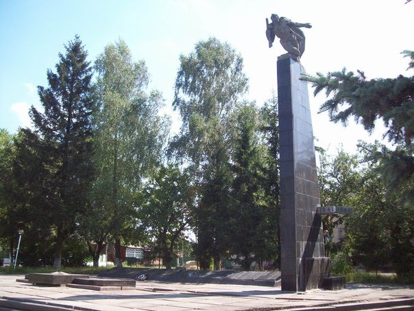 памятник воїнам загинувшим у Другій світовій війні