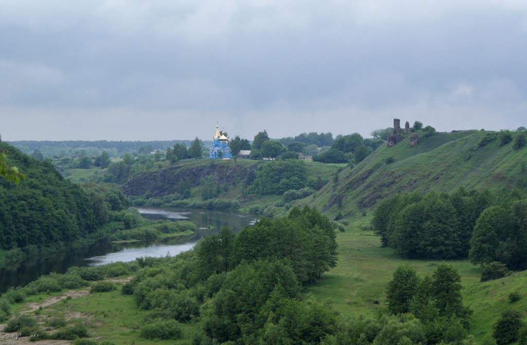 р.Случ. Губків, руїни замку. River Sluch. Gubkiv, castle ruins