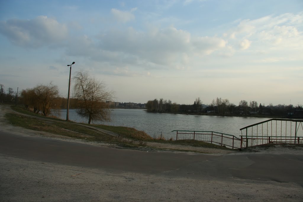 Перед дамбой