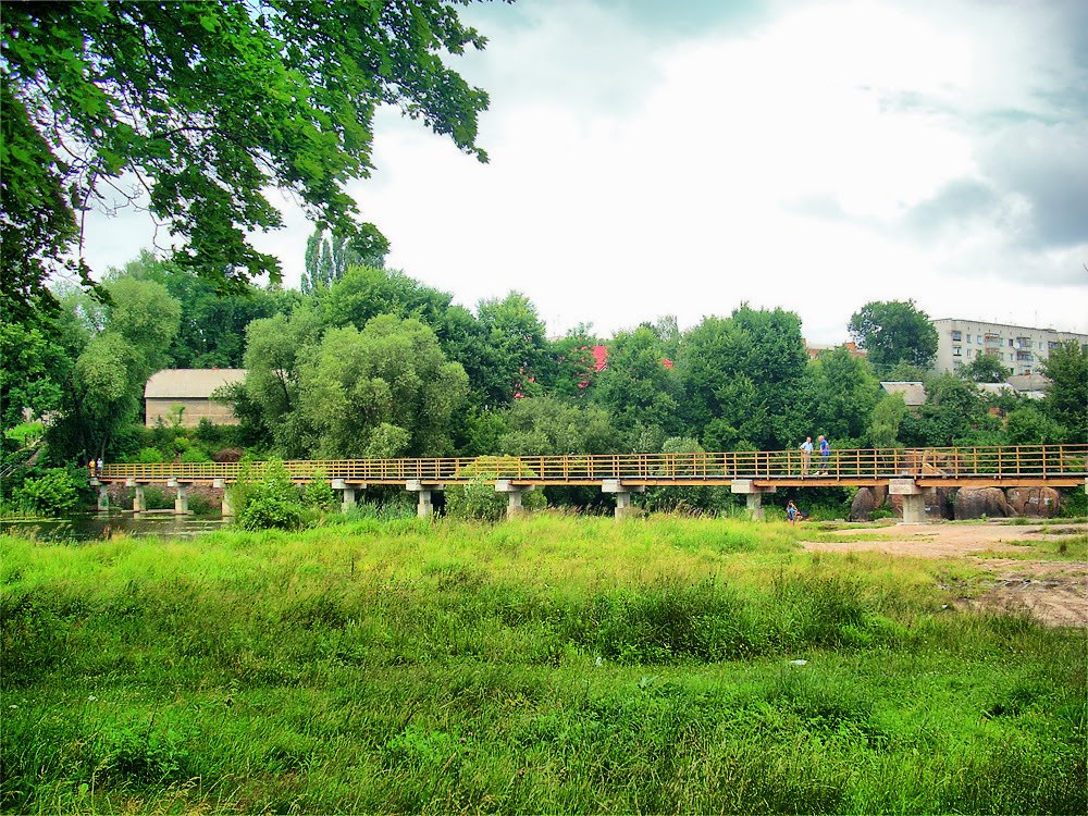Міст.Коростень.(Сплав по р.Уж.Літо 2011р.)