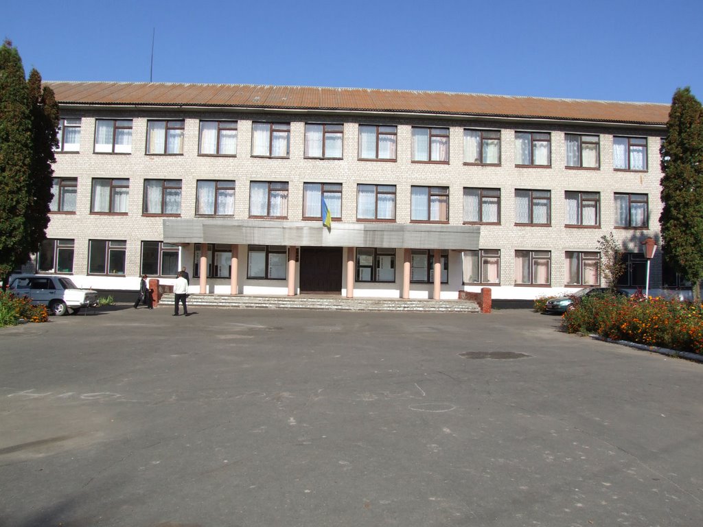 Luhyny Elementary school