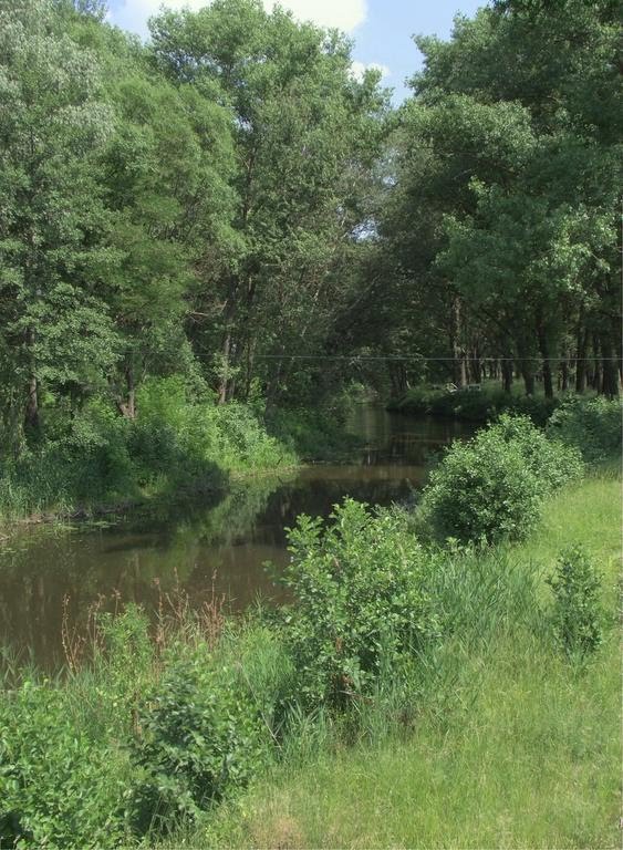 річка