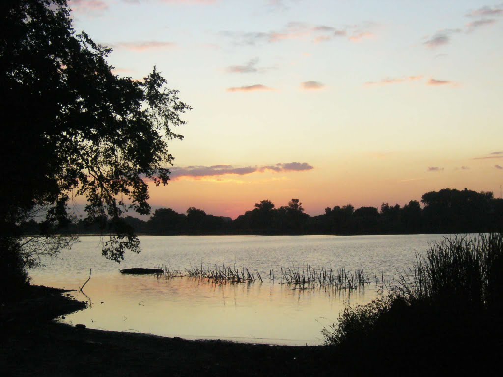 Sunset_in_Ruzhin_lake