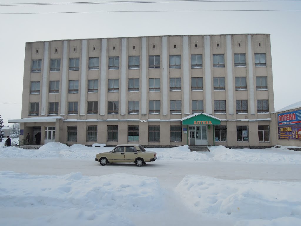 в центрі містечка