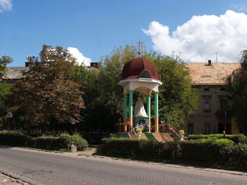Берегово, Статуя Божьей Матери