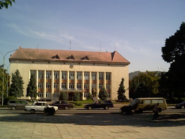 Nagyszőlős/Sevlush/Vynohradiv Whitehouse