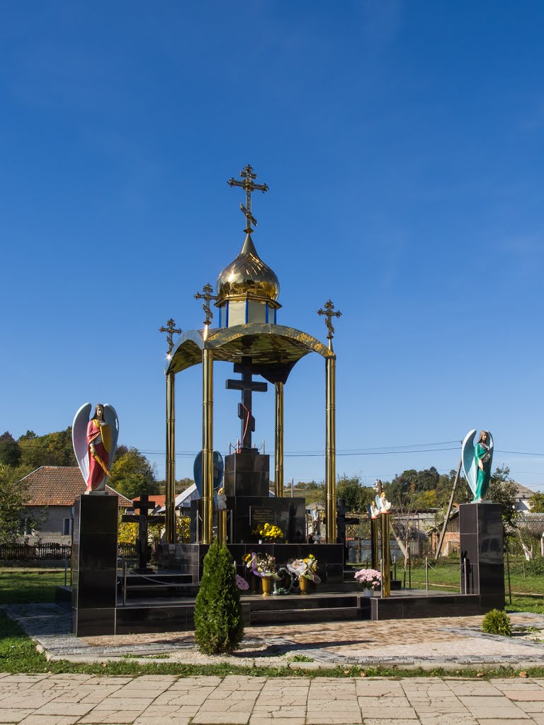 Cross of worship