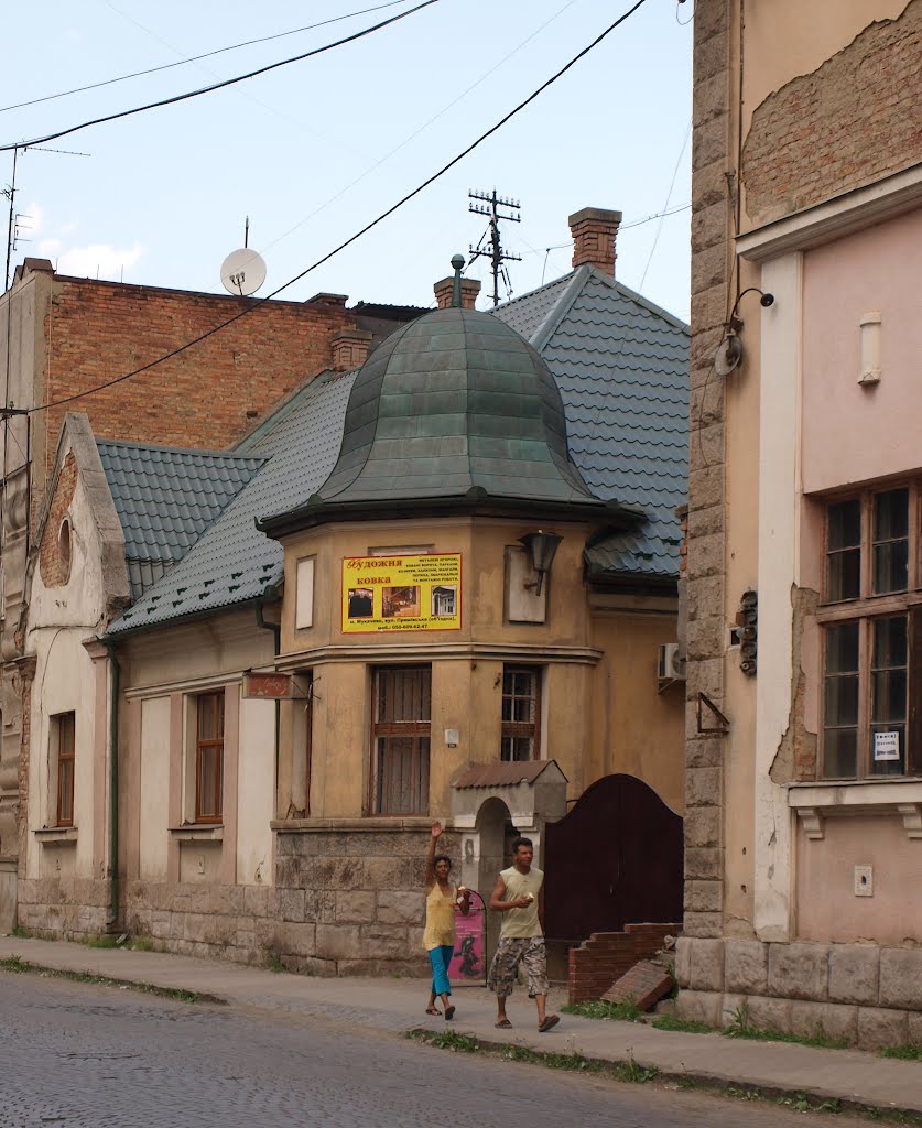 Старая архитектура. С цыганским приветом / Old architecture. With gypsy greetings