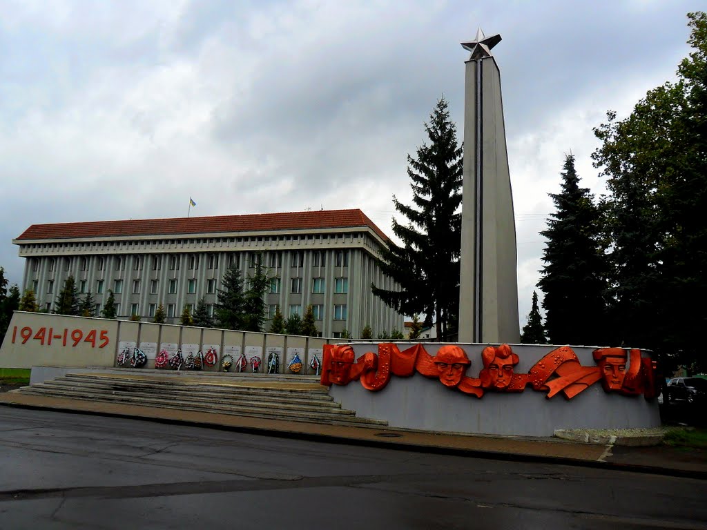war memorial - Háborús emlékmű