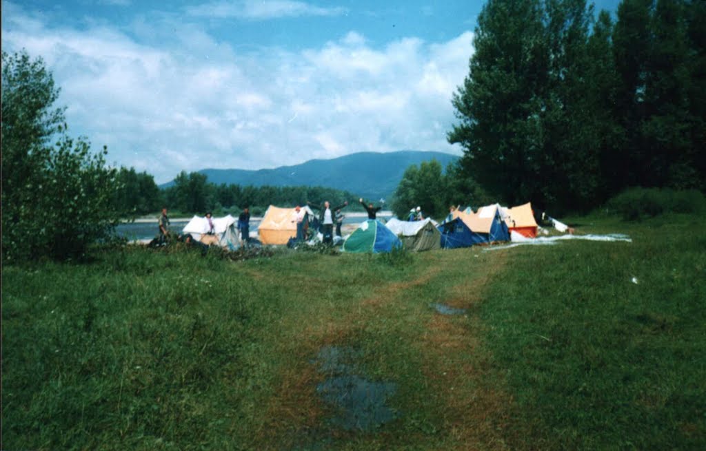 Табір на Тисі. 2002 р.