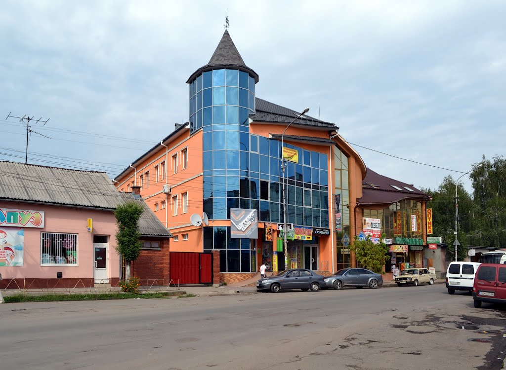 Moderná architektúra v Chuste