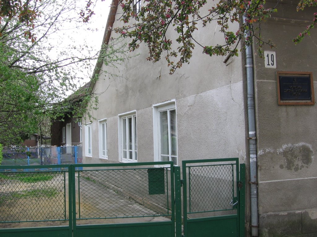 Musical School - Zeneiskola