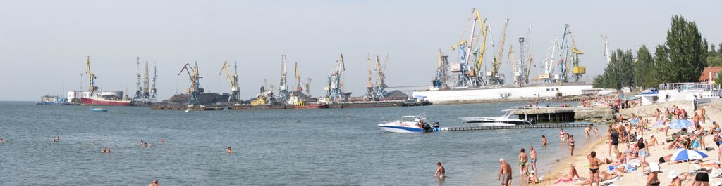 Панорама порта Бердянск.