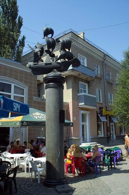Бердянск. Памятник капитану Критскому / Berdyansk. Monument to Captain Kritskiy (Crete)