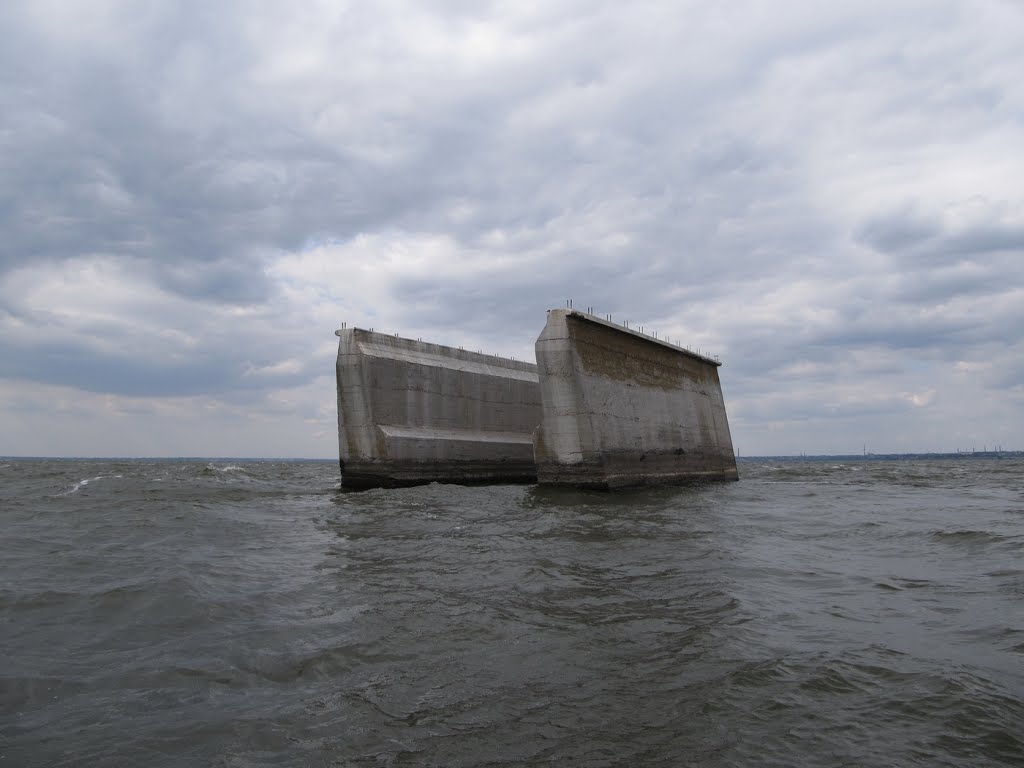 Опора моста (09.2011)