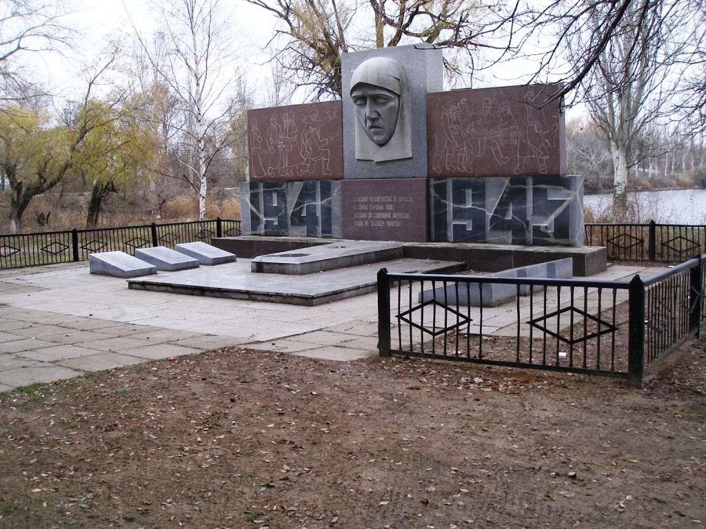 Soldier memorial dedicated to fallen World War II.Kamyane.