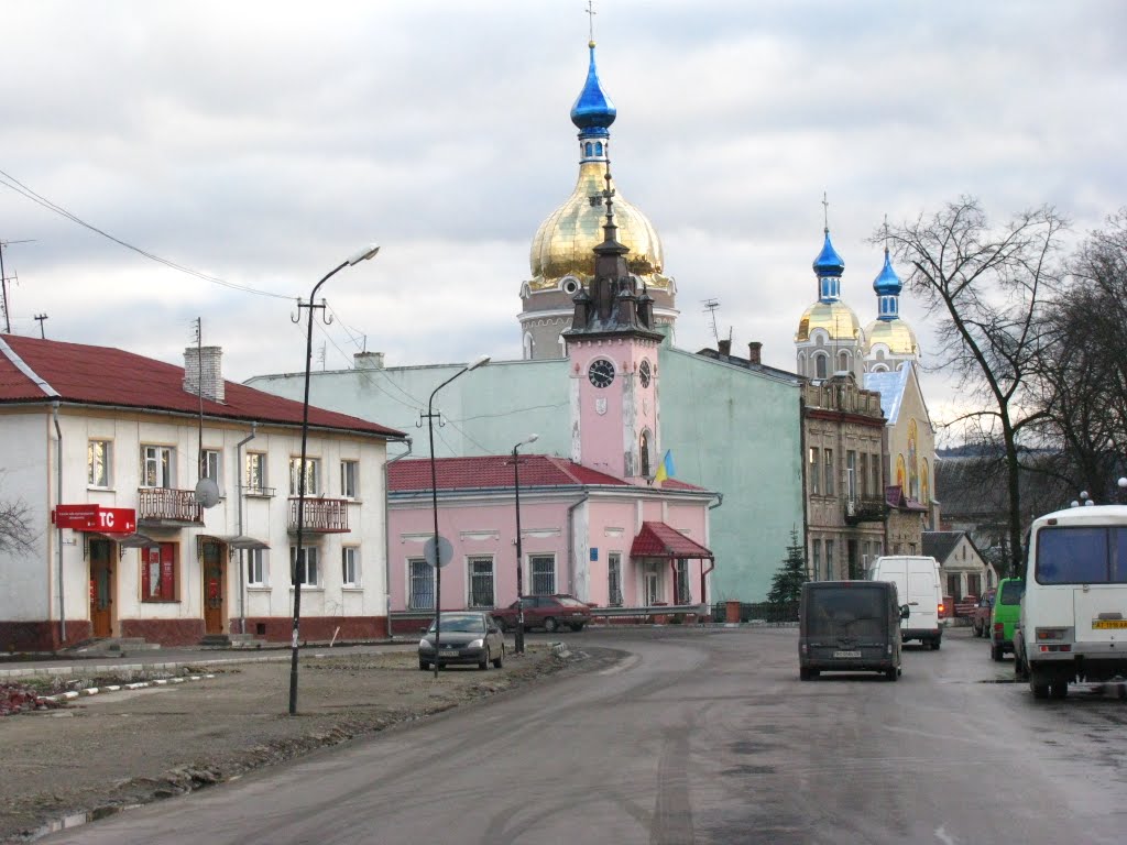На площі