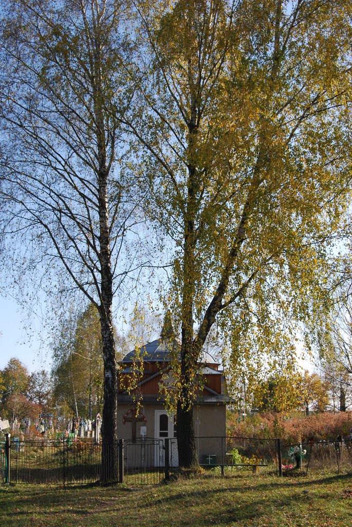 Капличка на цвинтарі