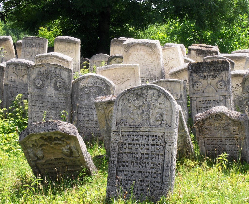 Jewish gravestones