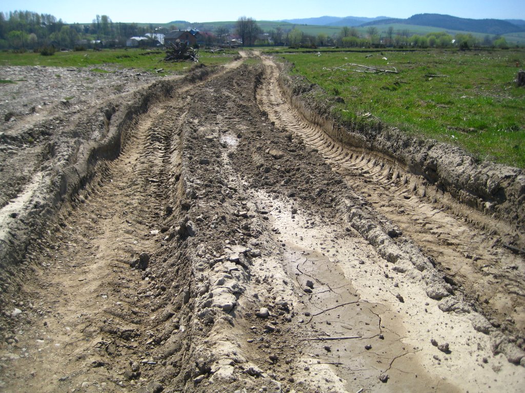 дорога від річки Манявка до села Марково ..