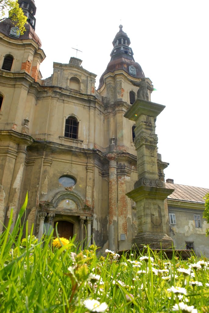 Gvozdets (Ukr. Гвіздець, Pol. Gwoździec Yidd. גוואזדזיעץ) - monastery