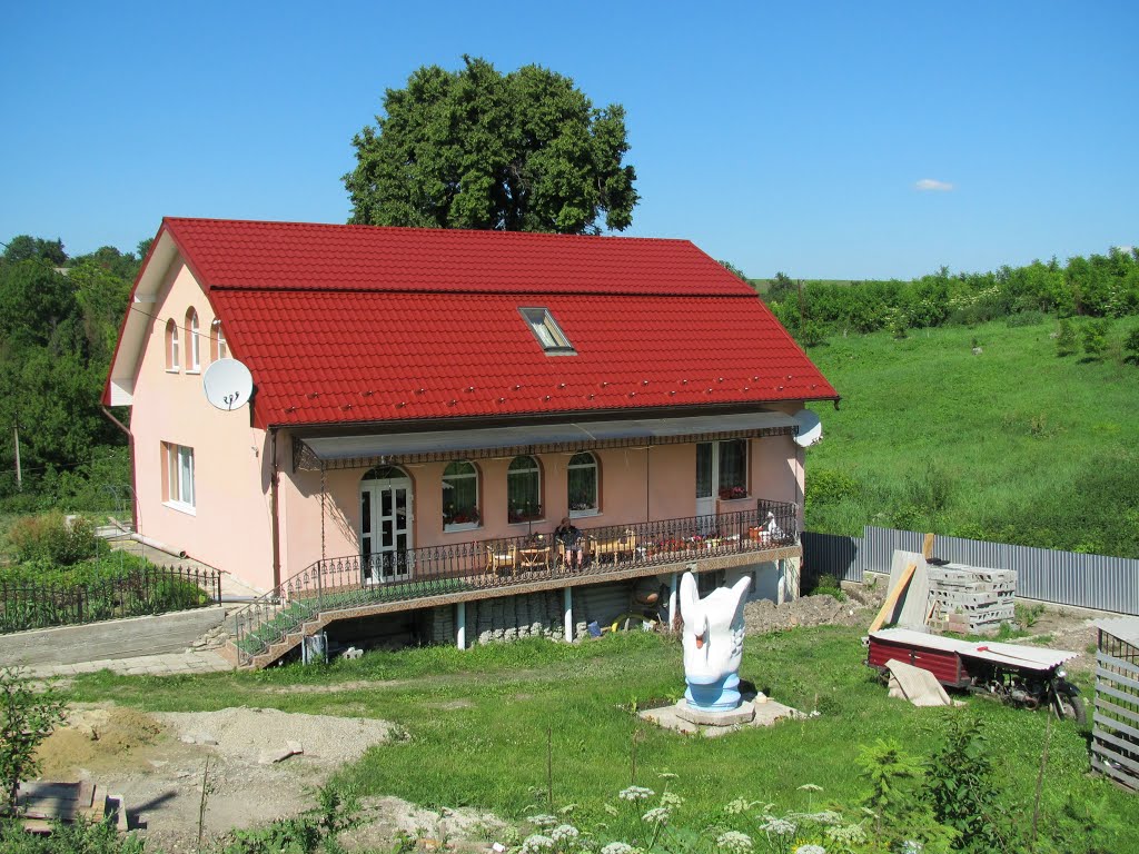 Городенка, хата біля цвинтаря