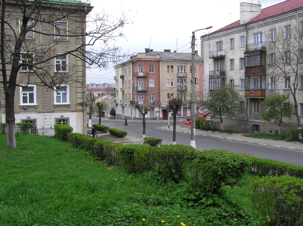 ВУЛ. КОВЖУНА