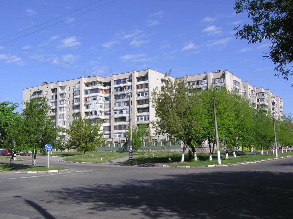 Б-Р НЕЗАЛЕЖНОСТІ, 6