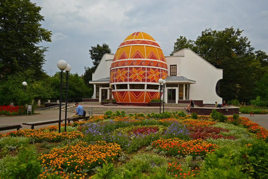 Museum Eggs