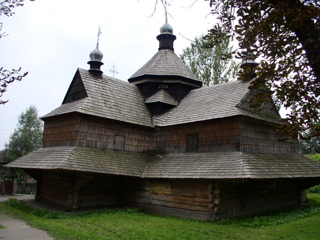 Kolomyia_wooden church