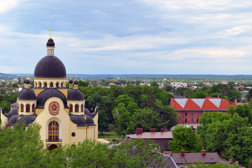 Central shrine of the Kolomiya-Chernivtsi Eparchy - Cathedral of the Transfiguration of Christ.