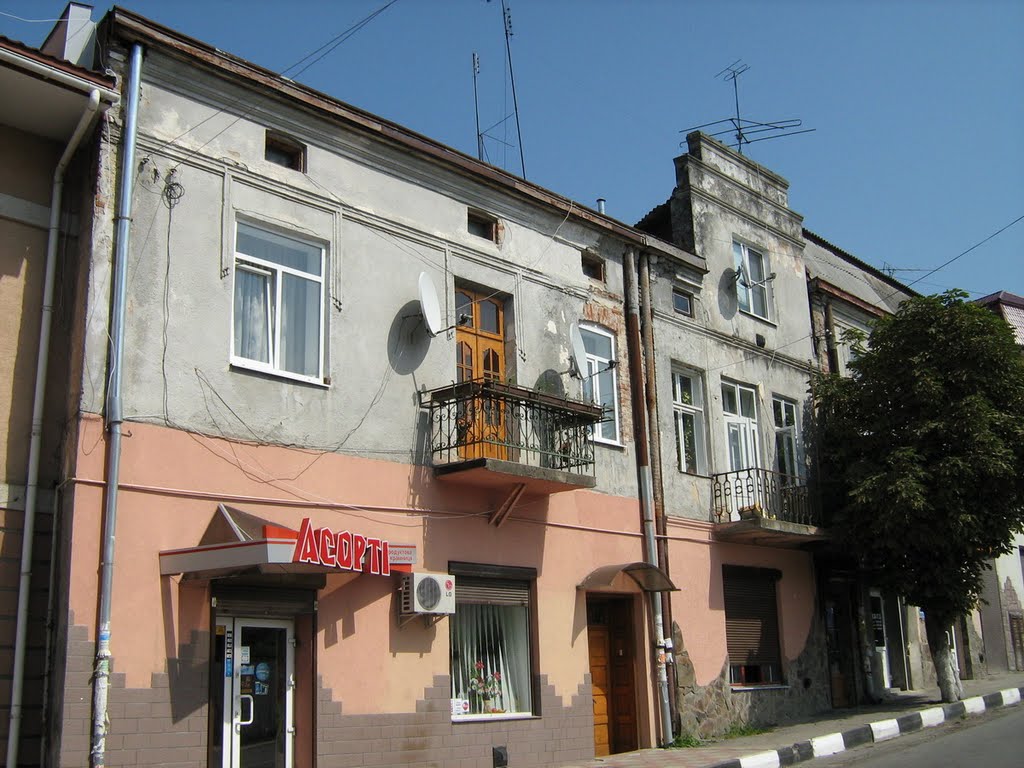 ►Budynek na Halickiej